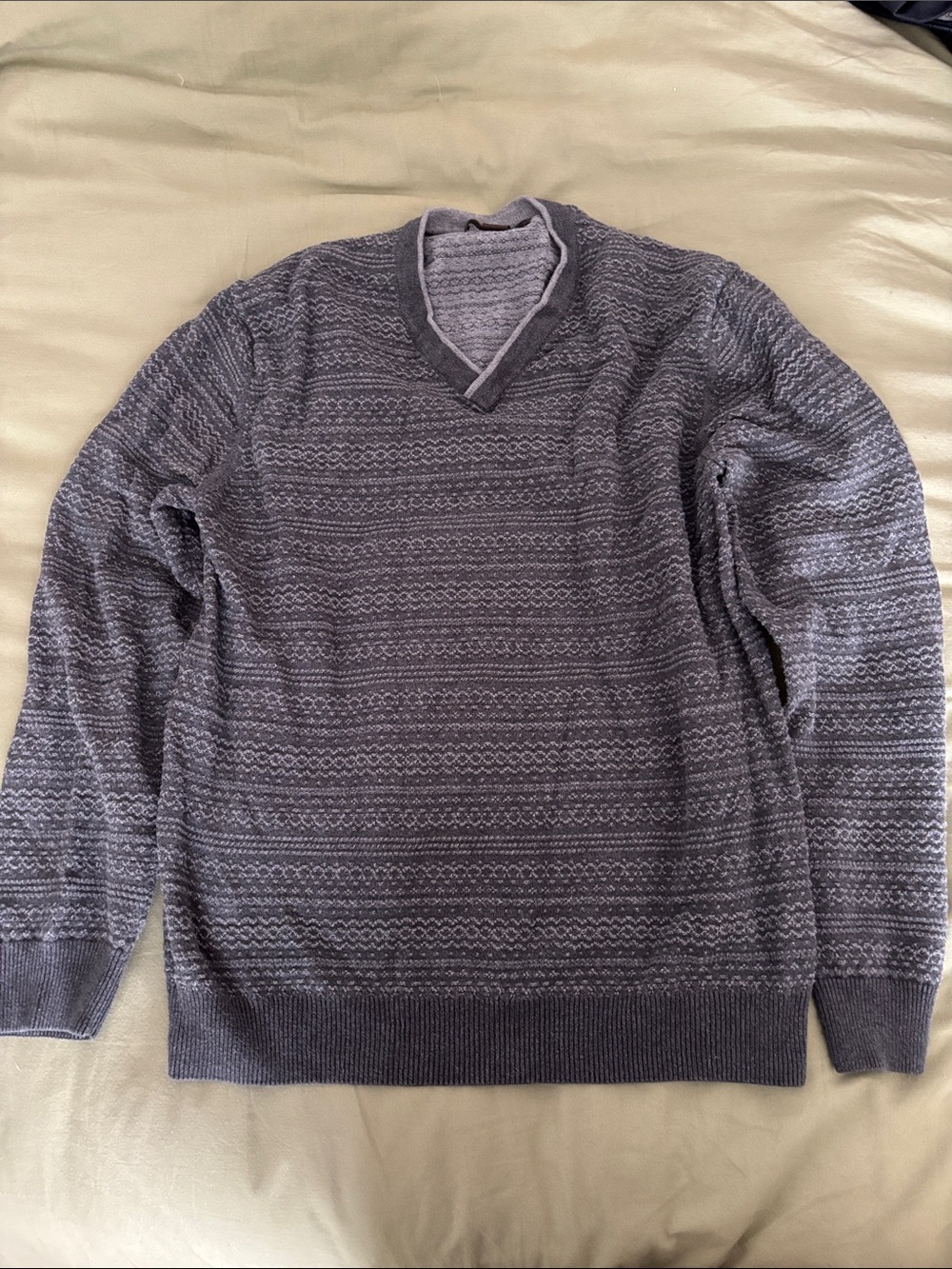 Tasso Elba Gray Patterned V-Neck Sweater